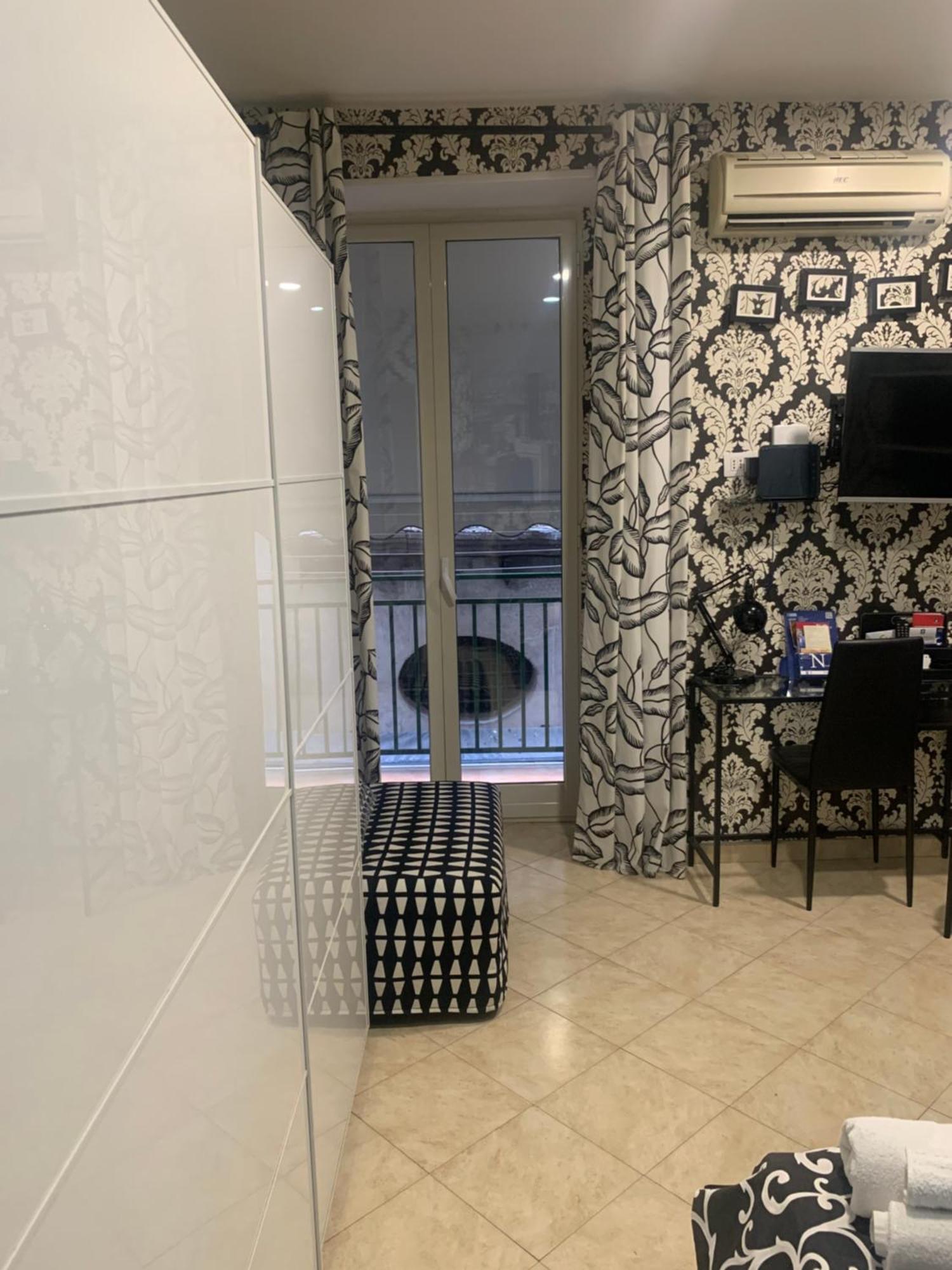 Casa Dalia Apartment Наполи Екстериор снимка