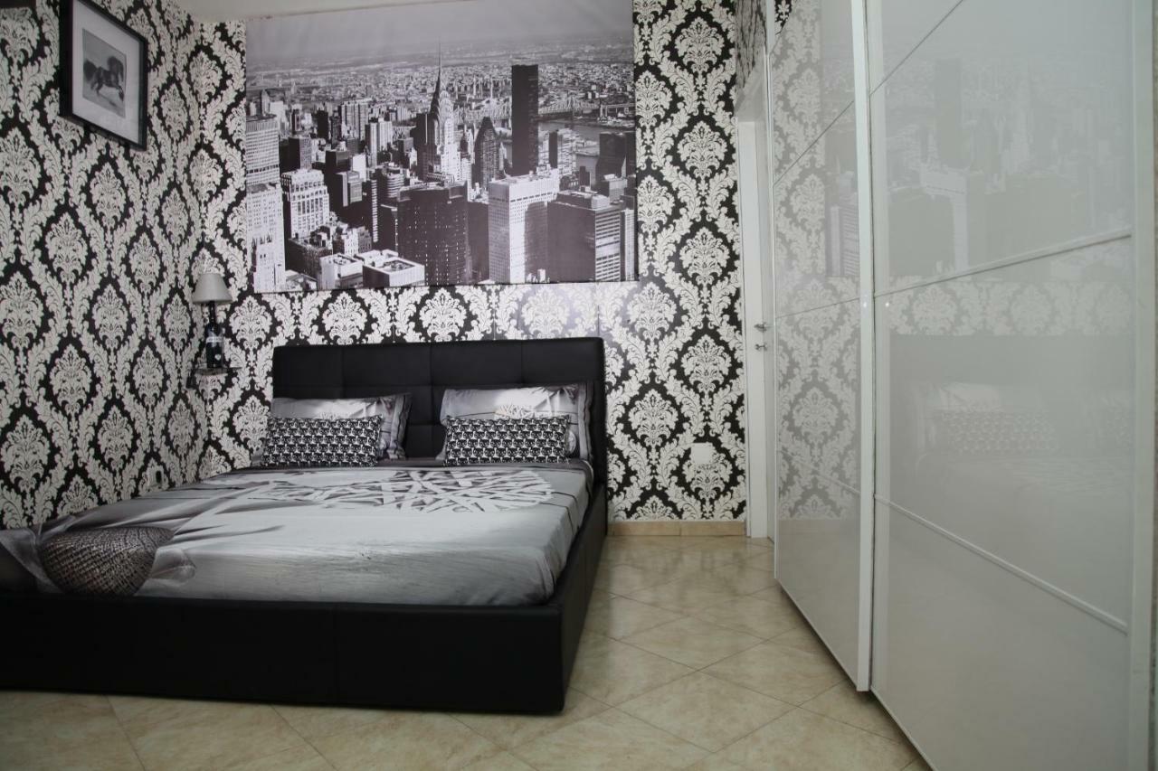 Casa Dalia Apartment Наполи Екстериор снимка