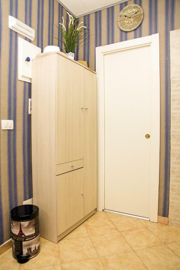 Casa Dalia Apartment Наполи Екстериор снимка